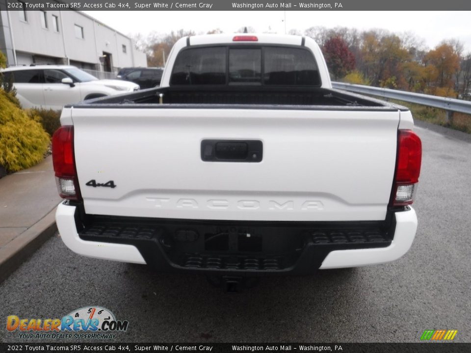 2022 Toyota Tacoma SR5 Access Cab 4x4 Super White / Cement Gray Photo #19