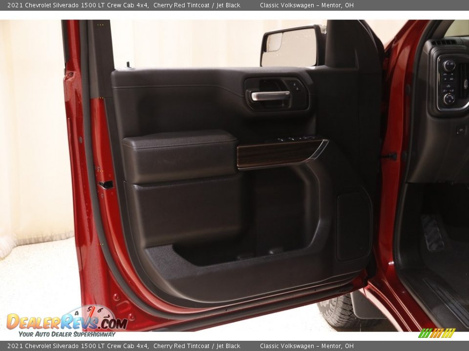 2021 Chevrolet Silverado 1500 LT Crew Cab 4x4 Cherry Red Tintcoat / Jet Black Photo #4