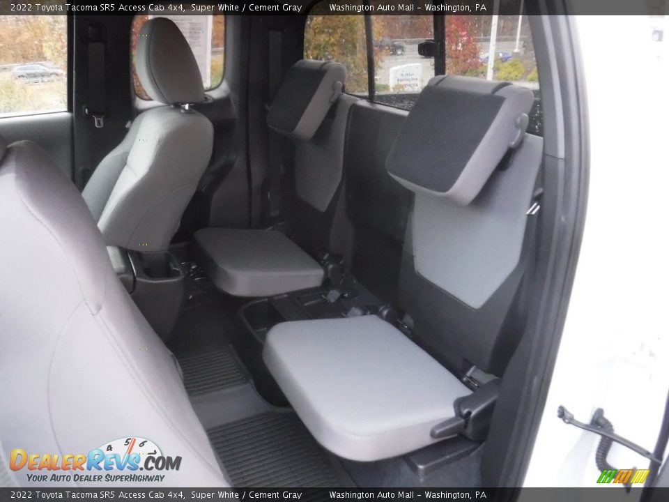 2022 Toyota Tacoma SR5 Access Cab 4x4 Super White / Cement Gray Photo #33