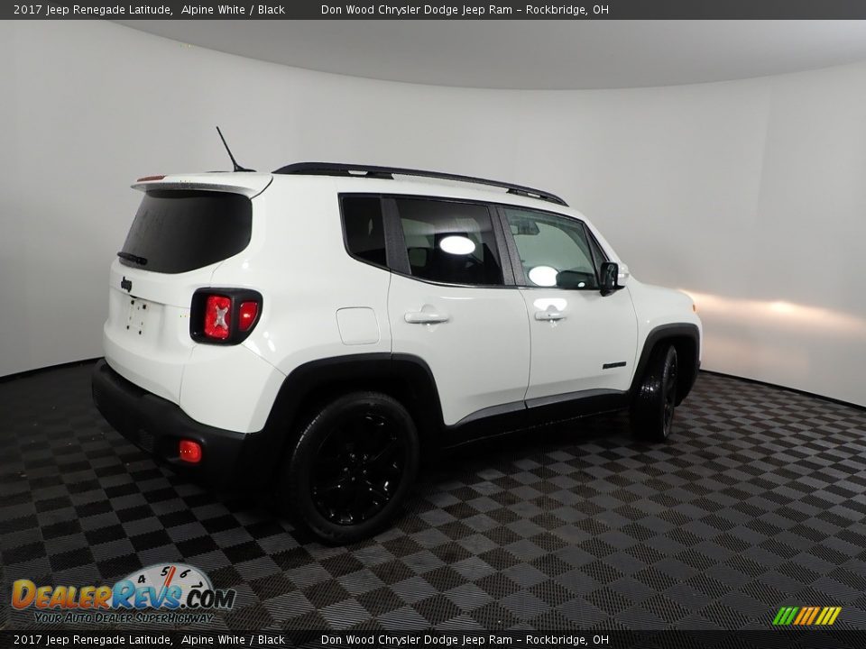 2017 Jeep Renegade Latitude Alpine White / Black Photo #11