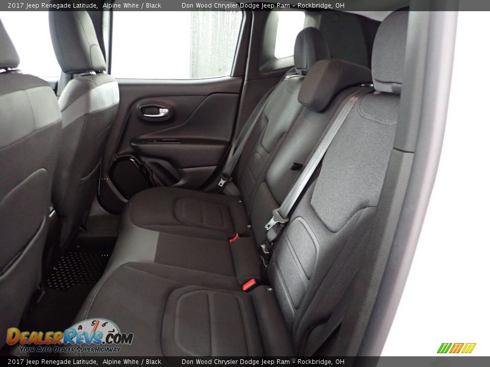 2017 Jeep Renegade Latitude Alpine White / Black Photo #25