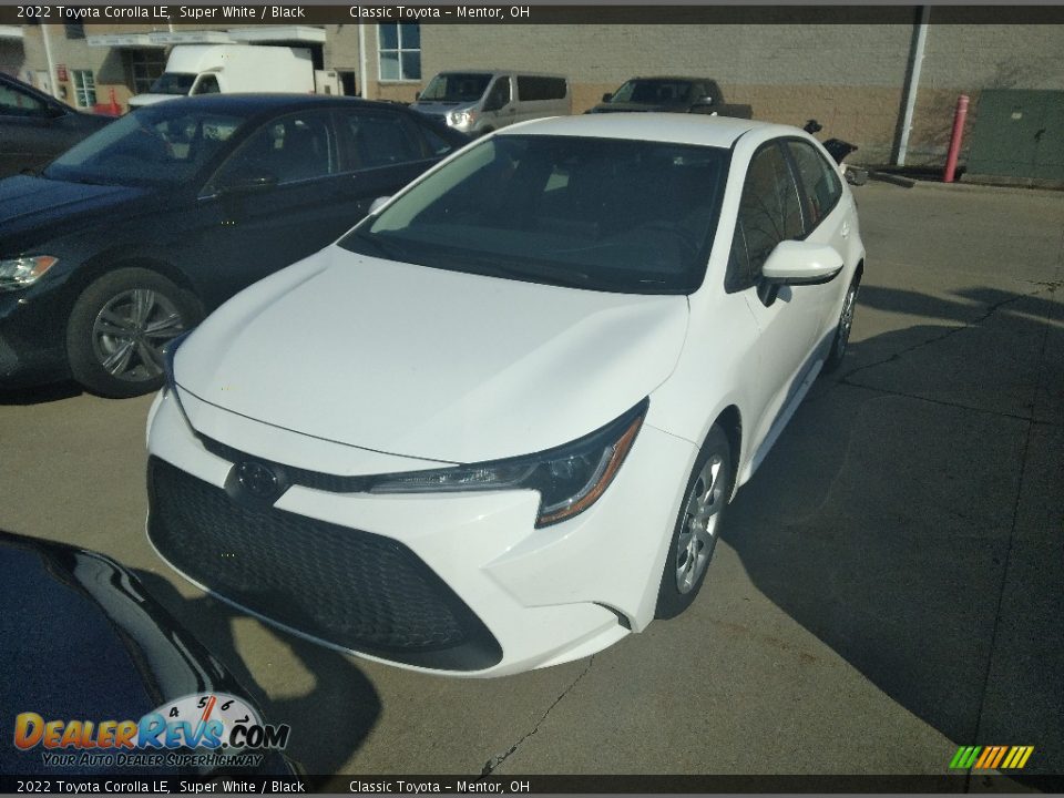2022 Toyota Corolla LE Super White / Black Photo #1