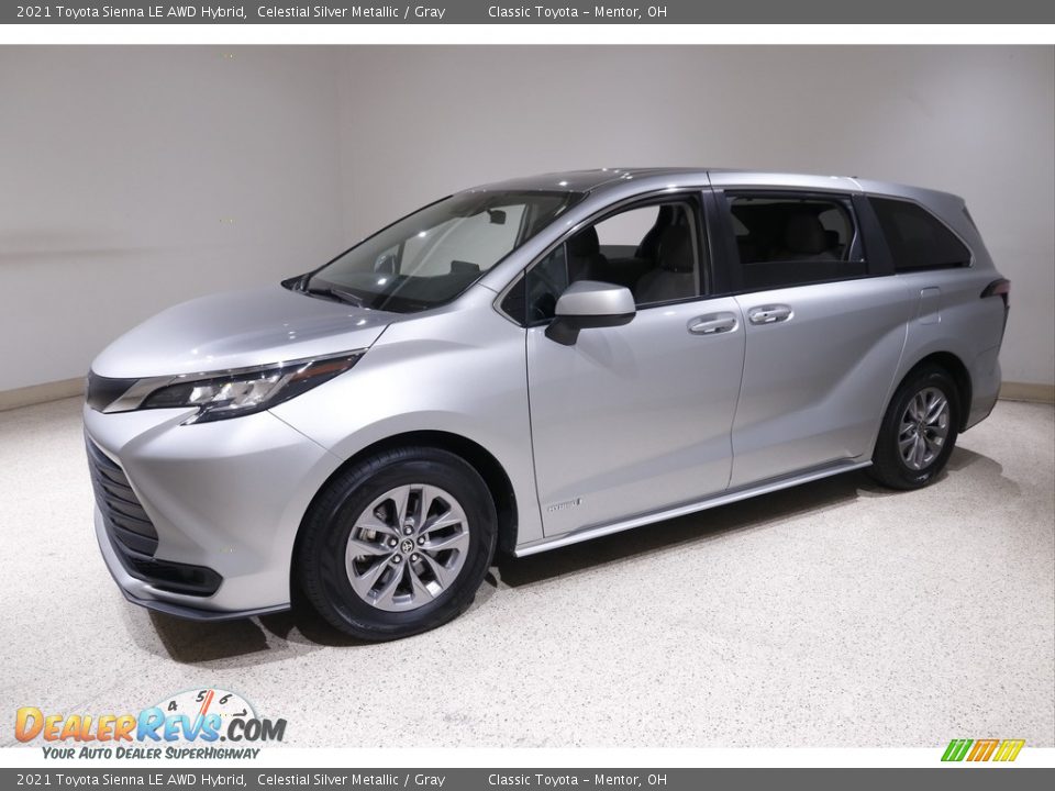 2021 Toyota Sienna LE AWD Hybrid Celestial Silver Metallic / Gray Photo #3