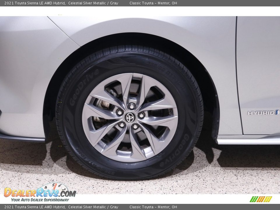 2021 Toyota Sienna LE AWD Hybrid Celestial Silver Metallic / Gray Photo #23
