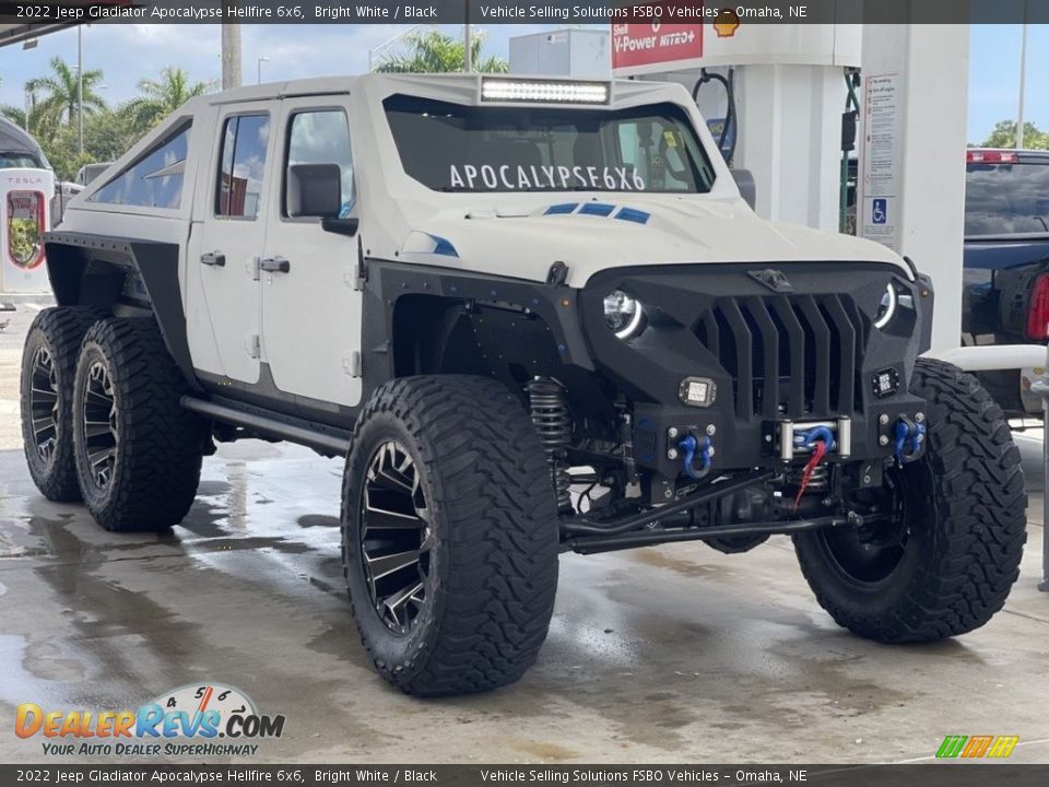 Front 3/4 View of 2022 Jeep Gladiator Apocalypse Hellfire 6x6 Photo #2