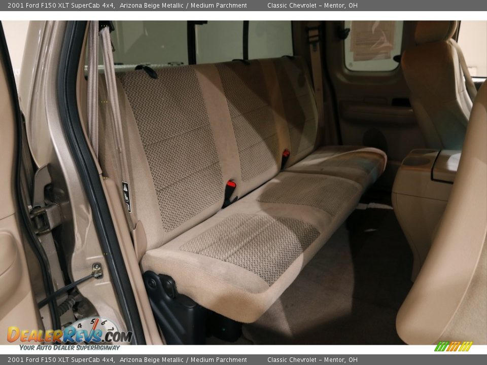 Rear Seat of 2001 Ford F150 XLT SuperCab 4x4 Photo #14