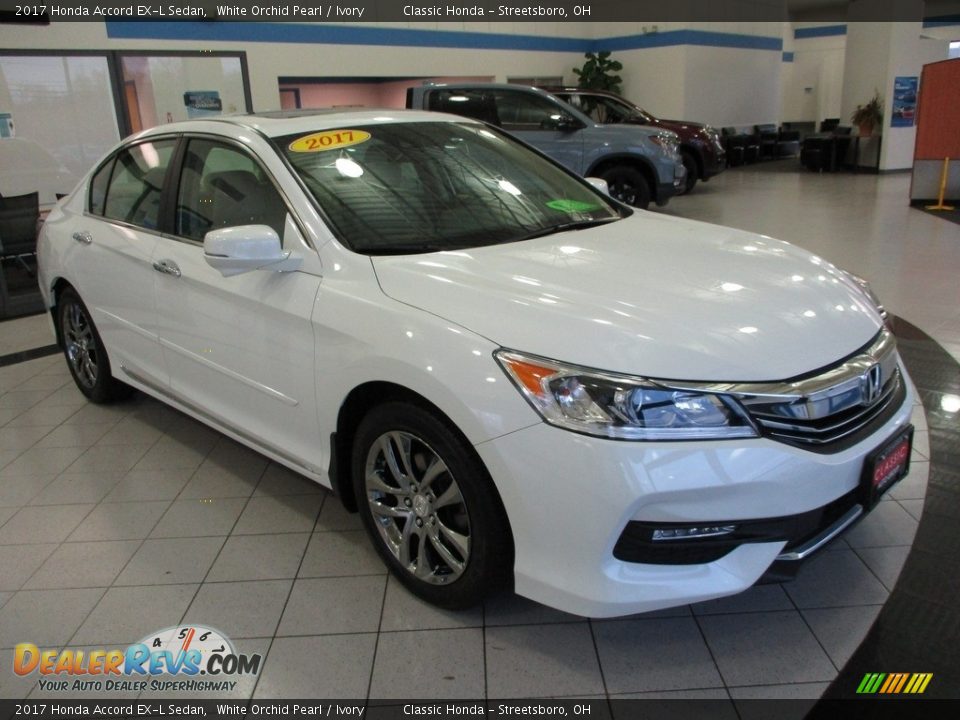 2017 Honda Accord EX-L Sedan White Orchid Pearl / Ivory Photo #3