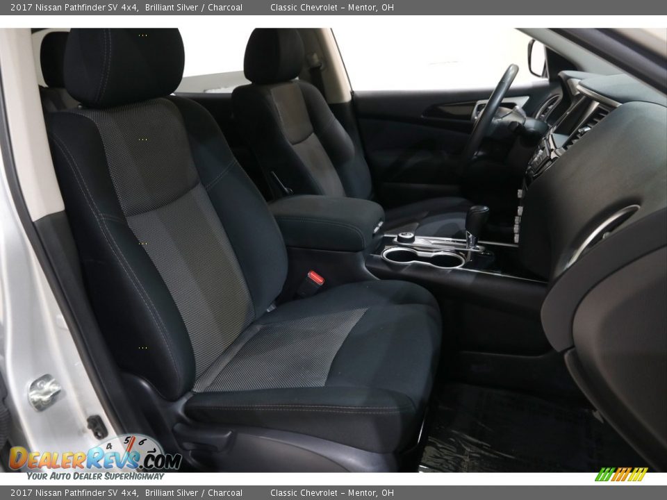 Front Seat of 2017 Nissan Pathfinder SV 4x4 Photo #17