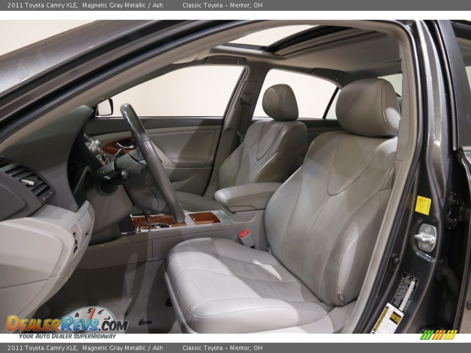 2011 Toyota Camry XLE Magnetic Gray Metallic / Ash Photo #5