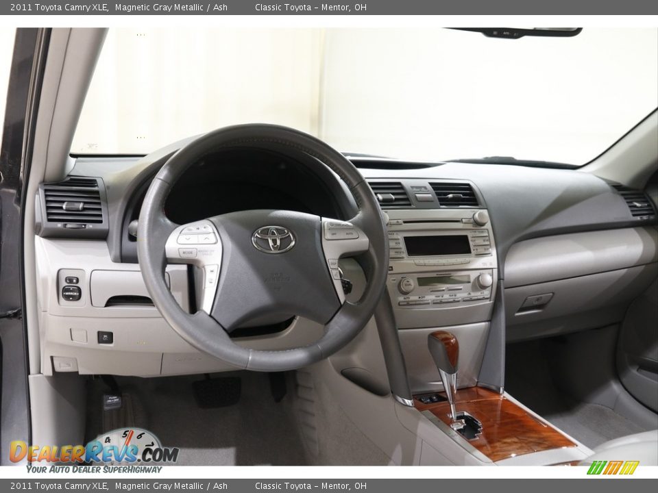 2011 Toyota Camry XLE Magnetic Gray Metallic / Ash Photo #6