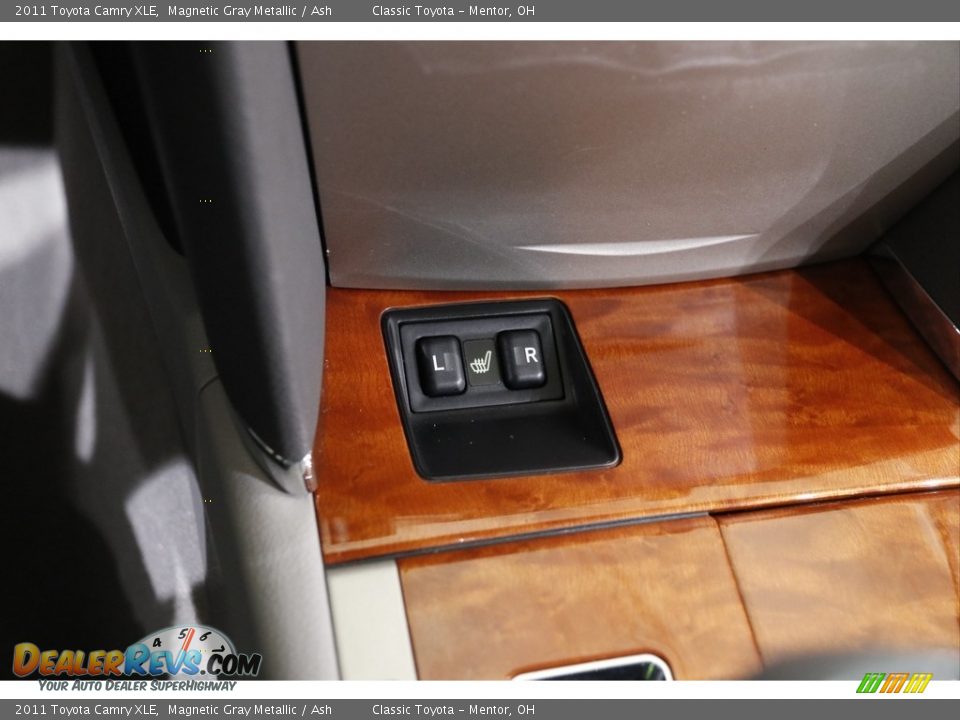 2011 Toyota Camry XLE Magnetic Gray Metallic / Ash Photo #15