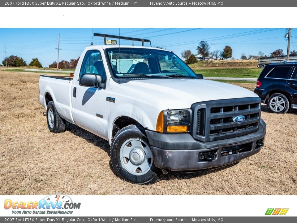 2007 Ford F350 Super Duty XL Regular Cab Oxford White / Medium Flint Photo #1