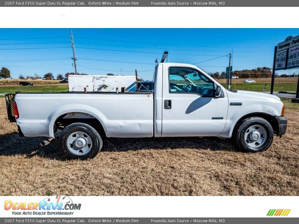 2007 Ford F350 Super Duty XL Regular Cab Oxford White / Medium Flint Photo #3