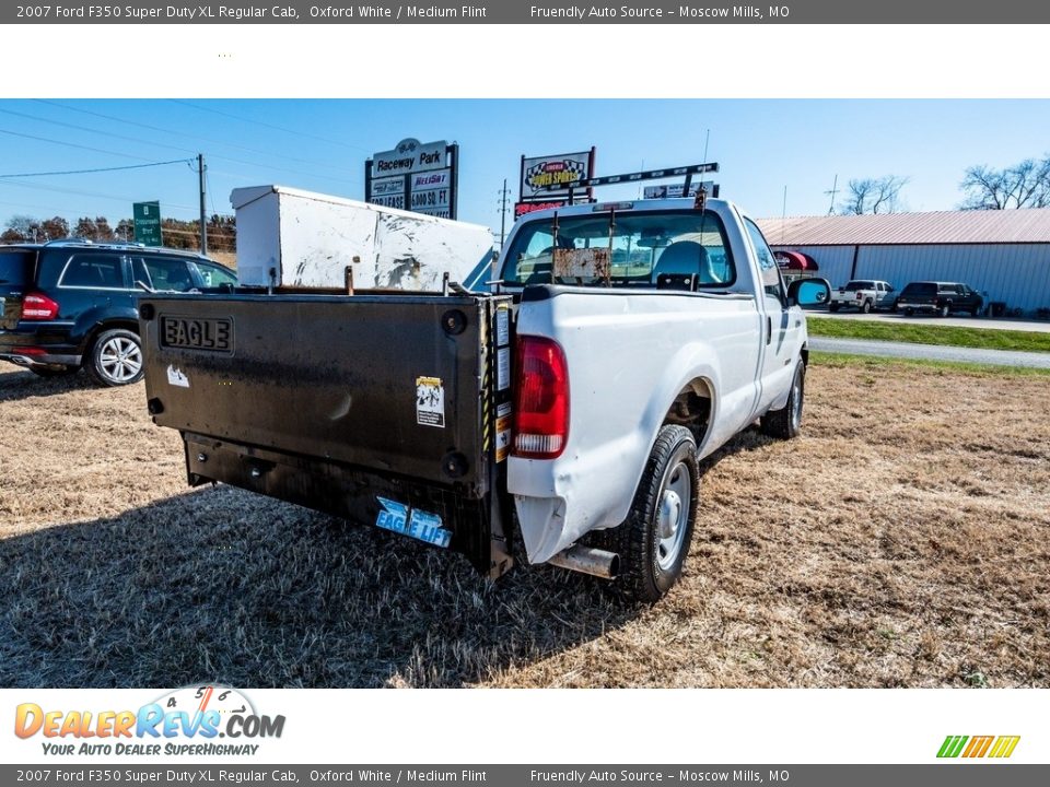 2007 Ford F350 Super Duty XL Regular Cab Oxford White / Medium Flint Photo #4