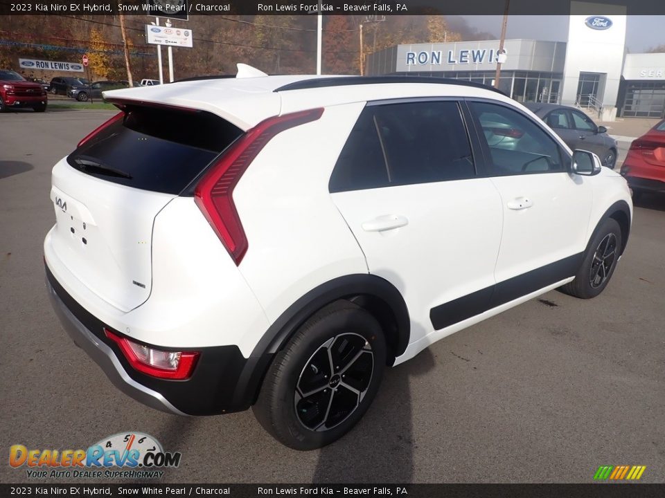 2023 Kia Niro EX Hybrid Snow White Pearl / Charcoal Photo #8