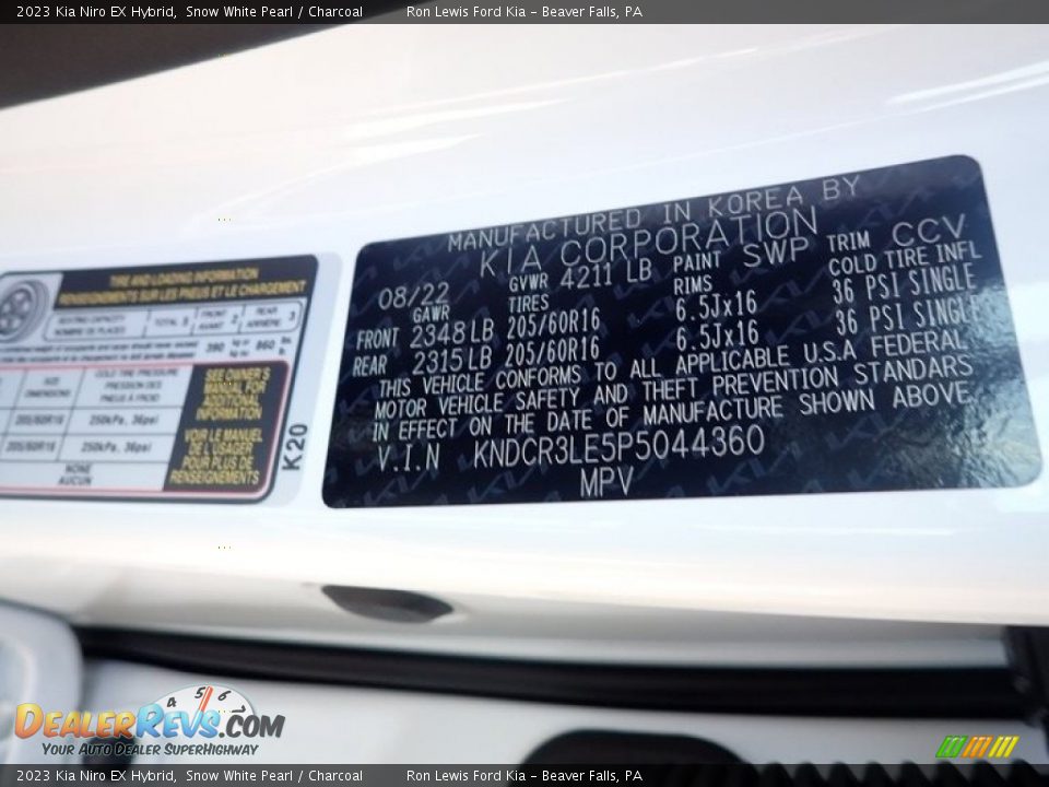 2023 Kia Niro EX Hybrid Snow White Pearl / Charcoal Photo #20