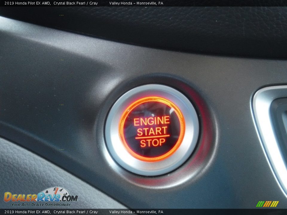 2019 Honda Pilot EX AWD Crystal Black Pearl / Gray Photo #17