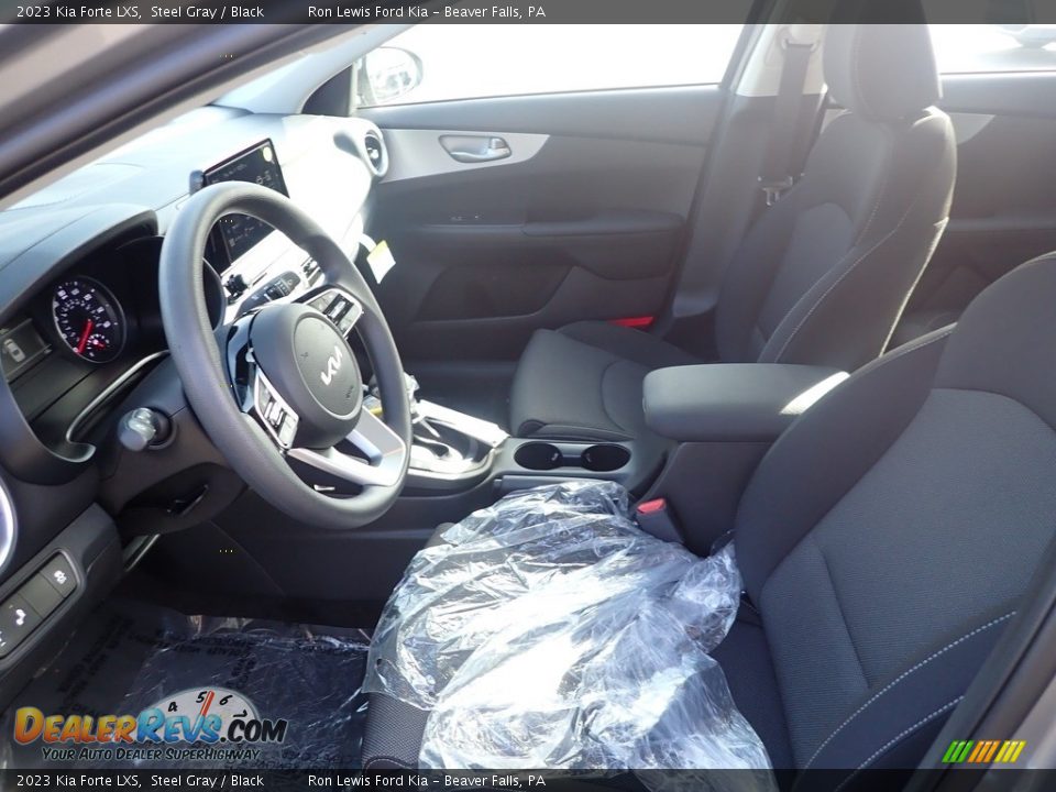 2023 Kia Forte LXS Steel Gray / Black Photo #14