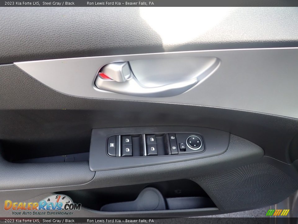 2023 Kia Forte LXS Steel Gray / Black Photo #15