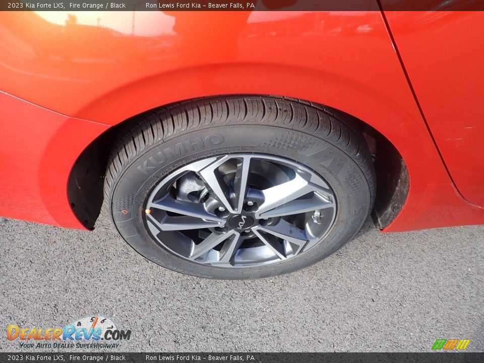 2023 Kia Forte LXS Fire Orange / Black Photo #9