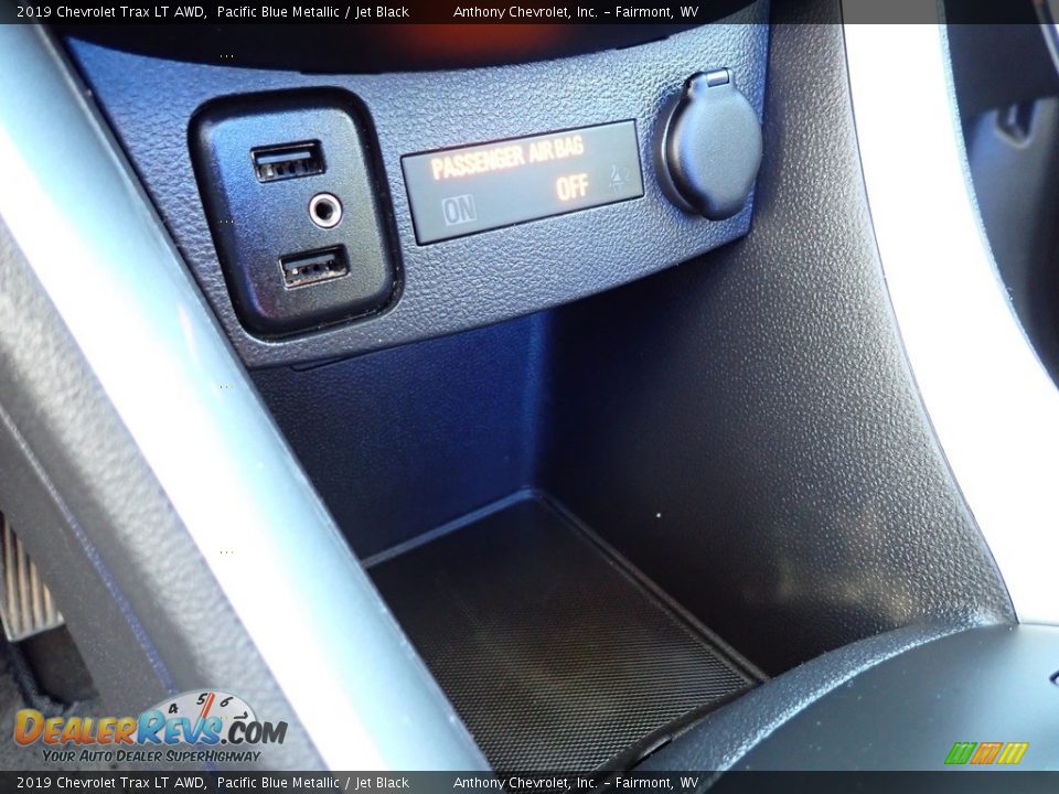 2019 Chevrolet Trax LT AWD Pacific Blue Metallic / Jet Black Photo #17
