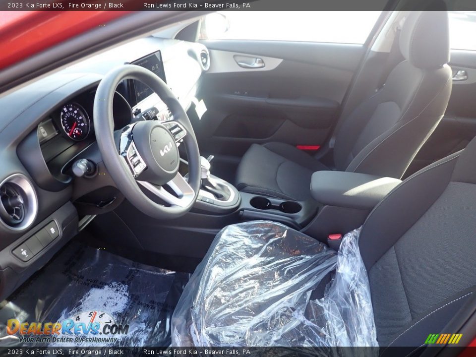 2023 Kia Forte LXS Fire Orange / Black Photo #14