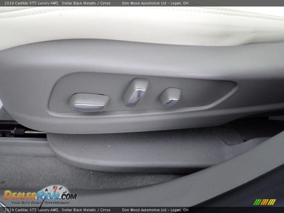 2019 Cadillac XT5 Luxury AWD Stellar Black Metallic / Cirrus Photo #14