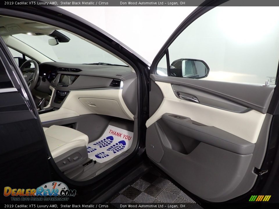 2019 Cadillac XT5 Luxury AWD Stellar Black Metallic / Cirrus Photo #26