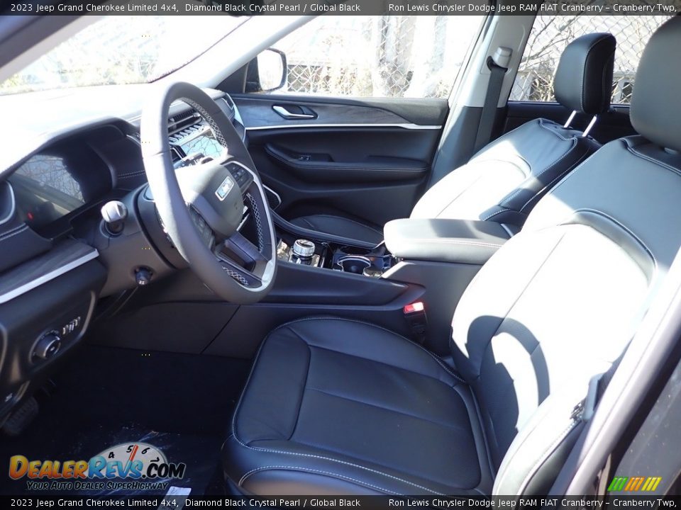 2023 Jeep Grand Cherokee Limited 4x4 Diamond Black Crystal Pearl / Global Black Photo #11