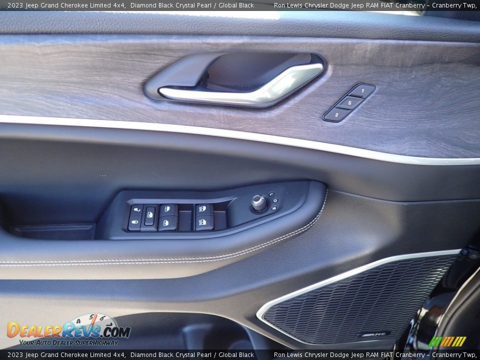 2023 Jeep Grand Cherokee Limited 4x4 Diamond Black Crystal Pearl / Global Black Photo #12