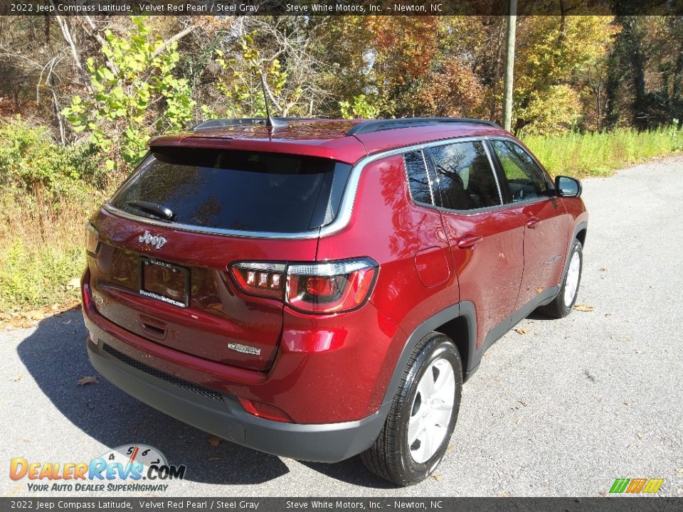 2022 Jeep Compass Latitude Velvet Red Pearl / Steel Gray Photo #6