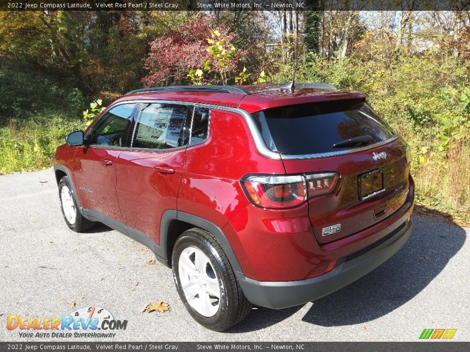 2022 Jeep Compass Latitude Velvet Red Pearl / Steel Gray Photo #8