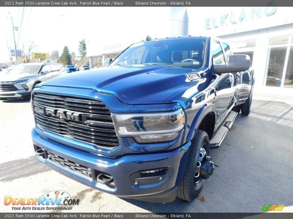 2022 Ram 3500 Laramie Crew Cab 4x4 Patriot Blue Pearl / Black Photo #12