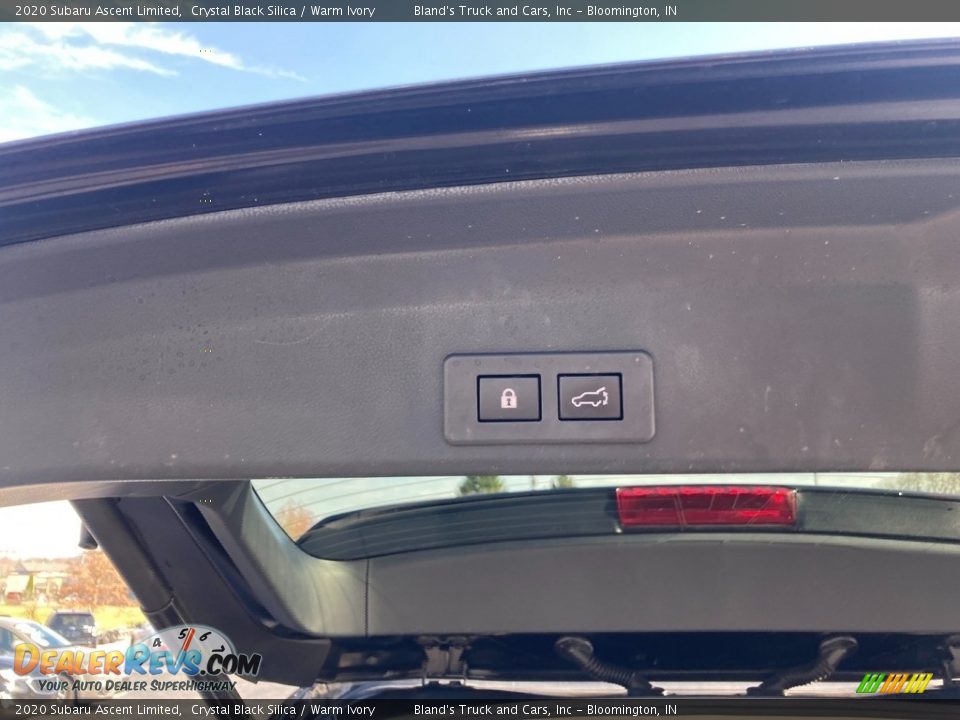 2020 Subaru Ascent Limited Crystal Black Silica / Warm Ivory Photo #33