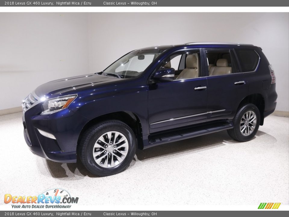 Front 3/4 View of 2018 Lexus GX 460 Luxury Photo #3