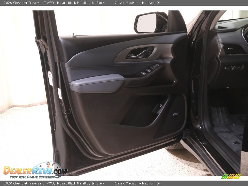 2020 Chevrolet Traverse LT AWD Mosaic Black Metallic / Jet Black Photo #4