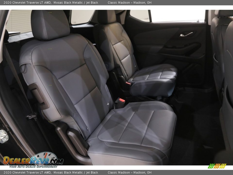 2020 Chevrolet Traverse LT AWD Mosaic Black Metallic / Jet Black Photo #18