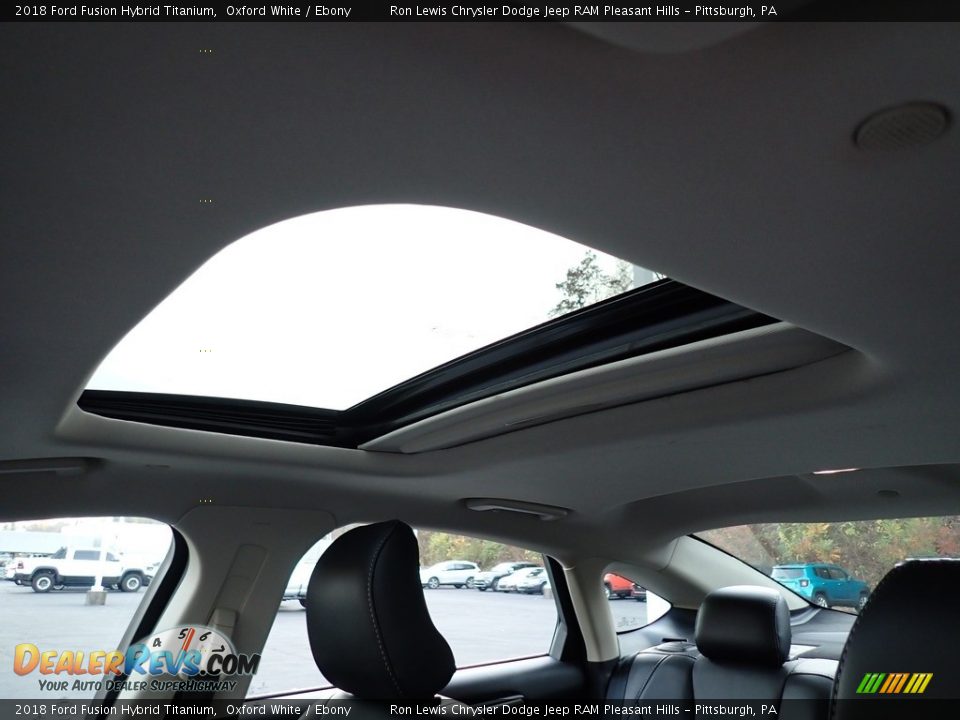 Sunroof of 2018 Ford Fusion Hybrid Titanium Photo #17