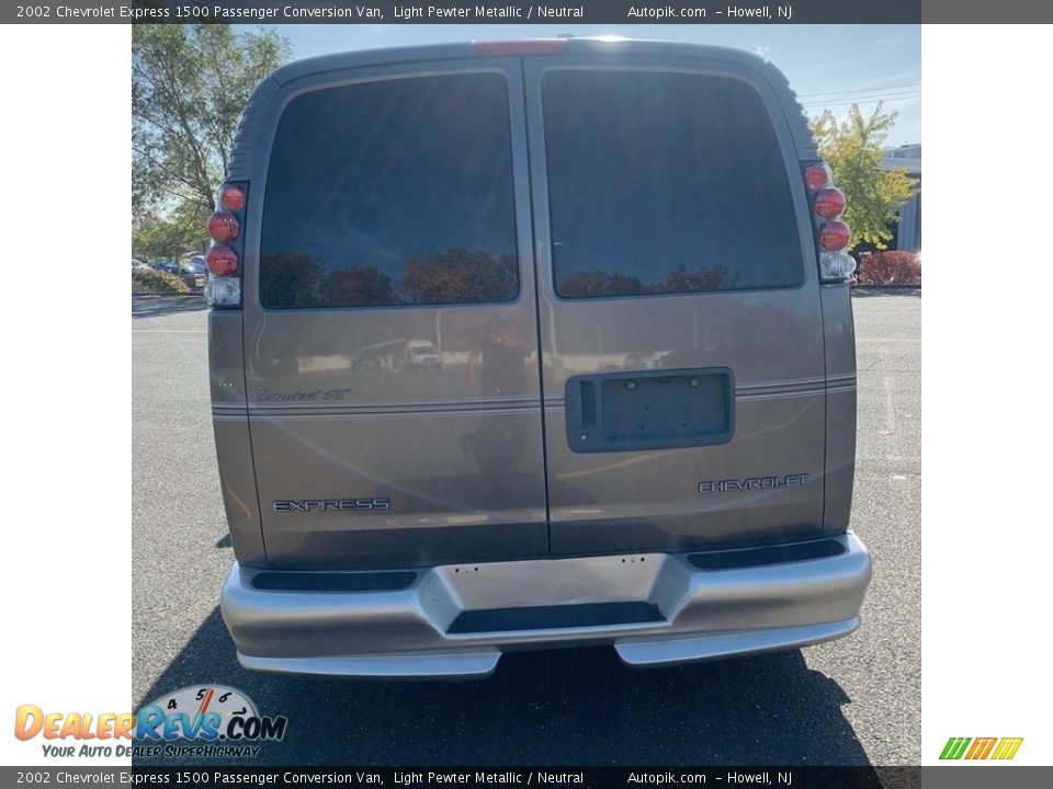 2002 Chevrolet Express 1500 Passenger Conversion Van Light Pewter Metallic / Neutral Photo #4