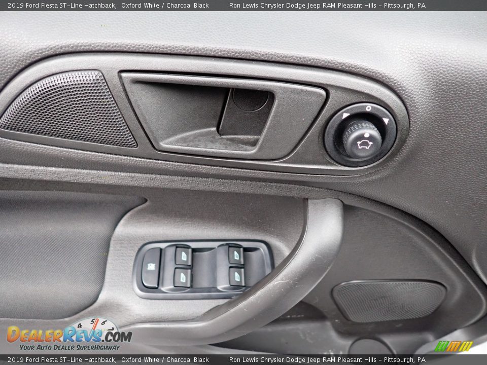 Door Panel of 2019 Ford Fiesta ST-Line Hatchback Photo #14
