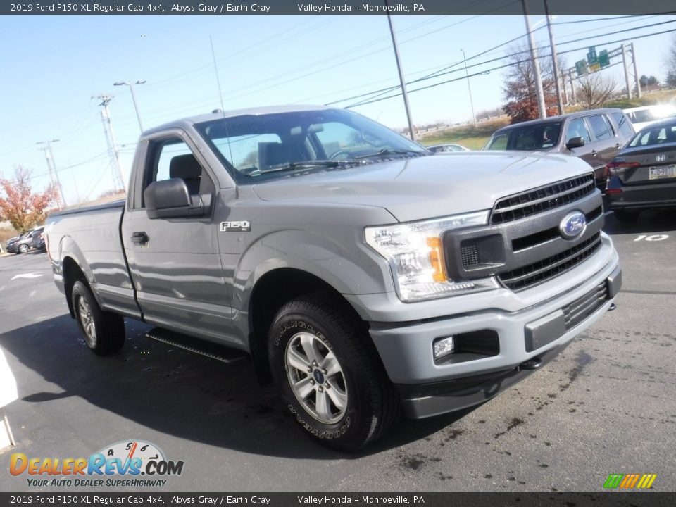 Front 3/4 View of 2019 Ford F150 XL Regular Cab 4x4 Photo #7