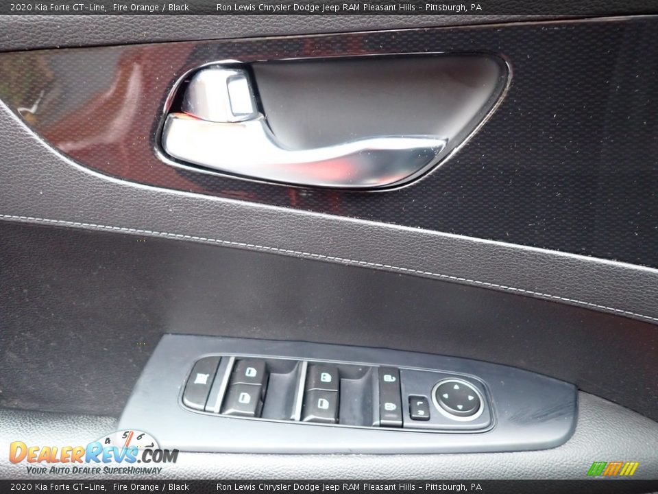 Controls of 2020 Kia Forte GT-Line Photo #17