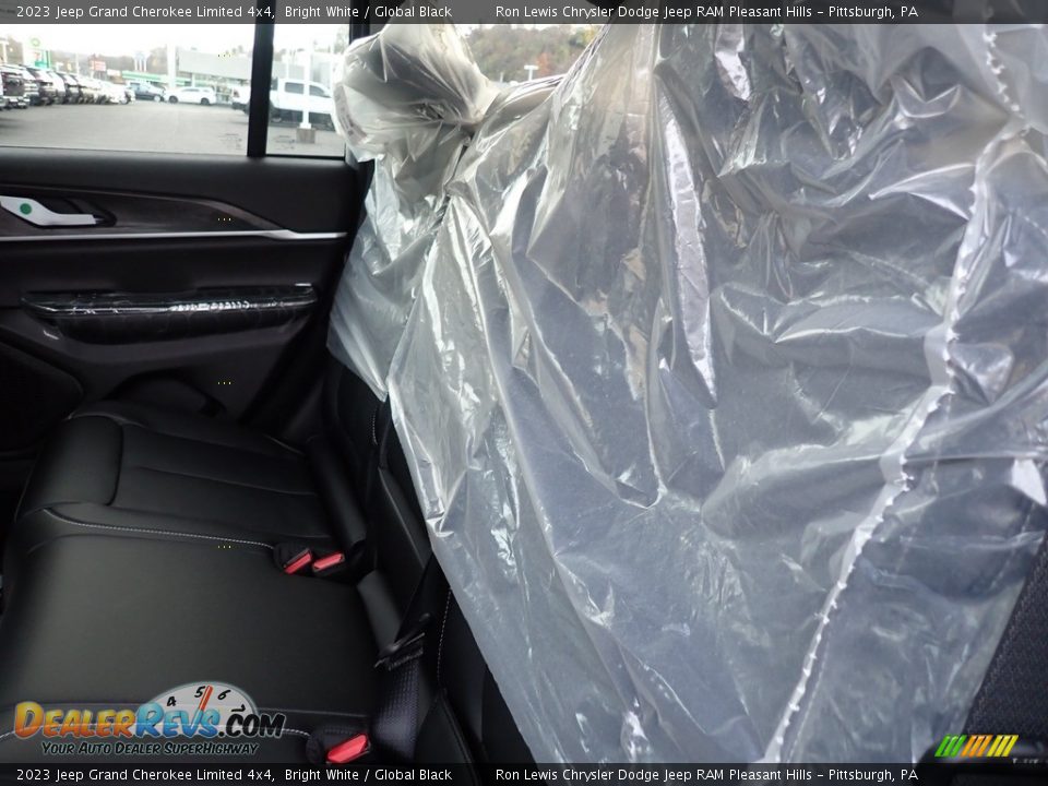 2023 Jeep Grand Cherokee Limited 4x4 Bright White / Global Black Photo #12