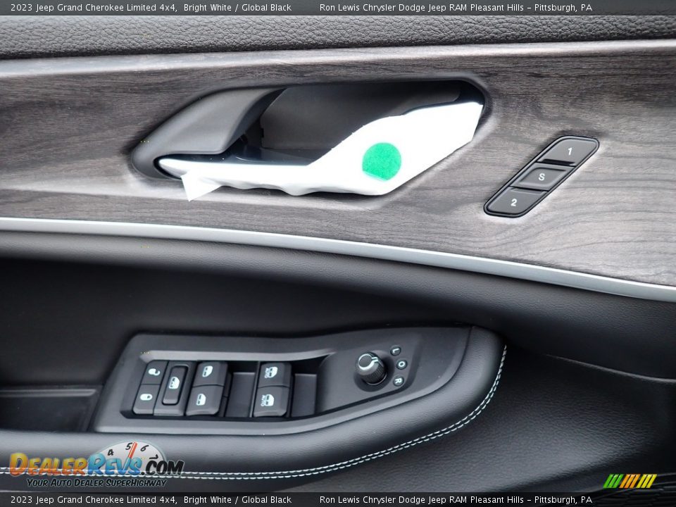 2023 Jeep Grand Cherokee Limited 4x4 Bright White / Global Black Photo #14