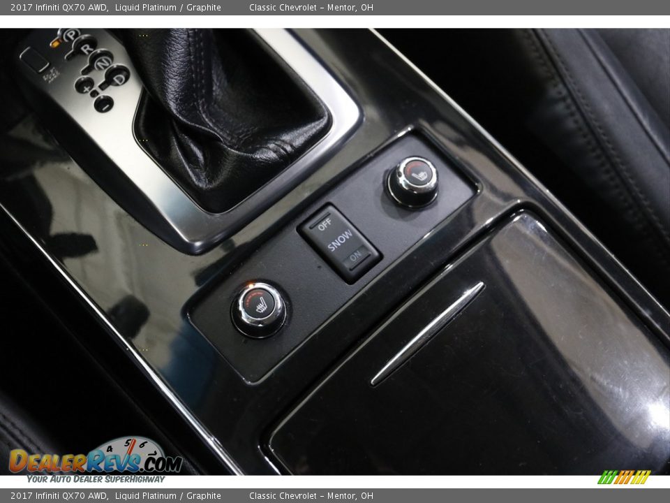 Controls of 2017 Infiniti QX70 AWD Photo #15