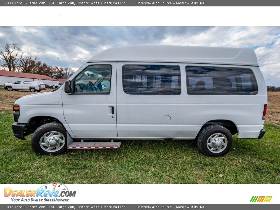 2014 Ford E-Series Van E150 Cargo Van Oxford White / Medium Flint Photo #7