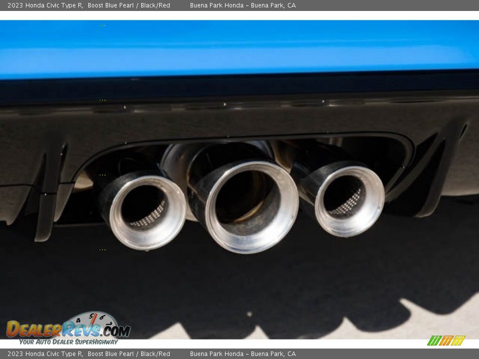 Exhaust of 2023 Honda Civic Type R Photo #11