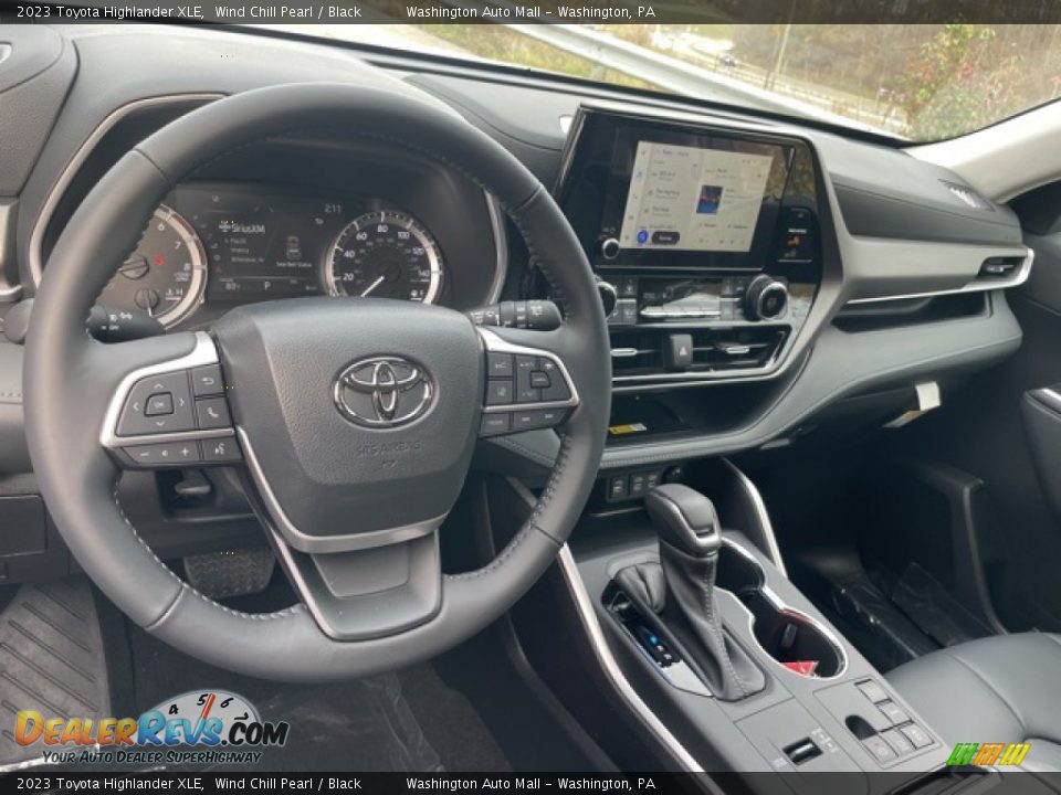 Dashboard of 2023 Toyota Highlander XLE Photo #3