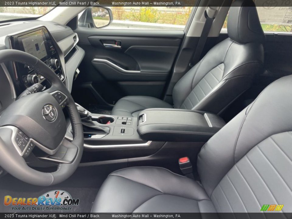 Black Interior - 2023 Toyota Highlander XLE Photo #4