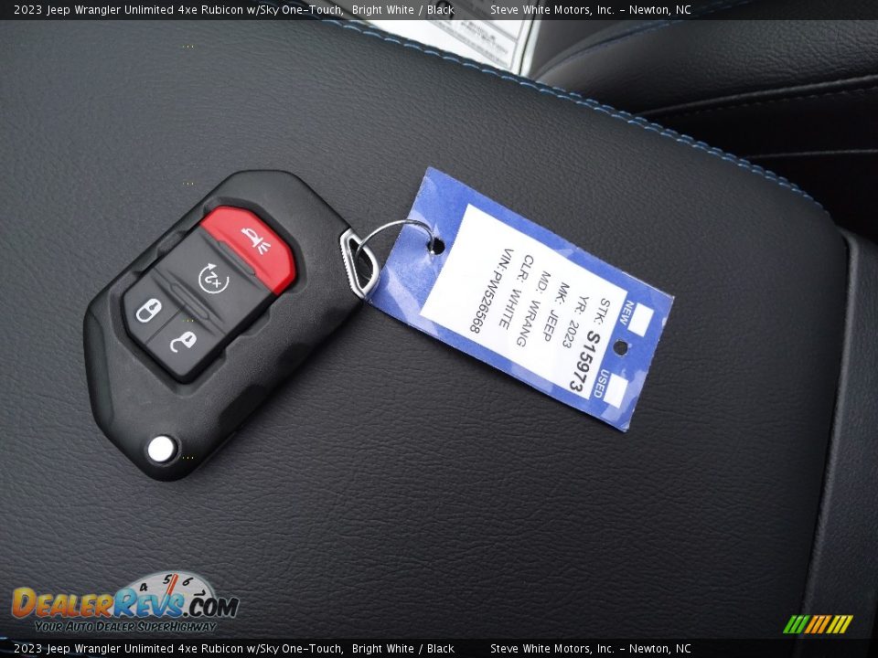 Keys of 2023 Jeep Wrangler Unlimited 4xe Rubicon w/Sky One-Touch Photo #35